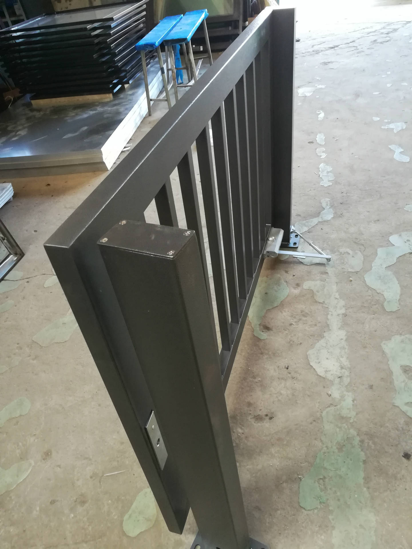 制作白钢制品氟碳门卷帘门铁艺大门庭院设计凉亭护栏摆" href="https://www.veer.com/photo/143958012?utm_source=baidu&utm_medium=imagesearch&chid=902